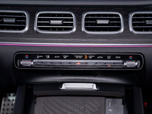 New 2026 Mercedes-Benz GLS 580 4MATIC image 23