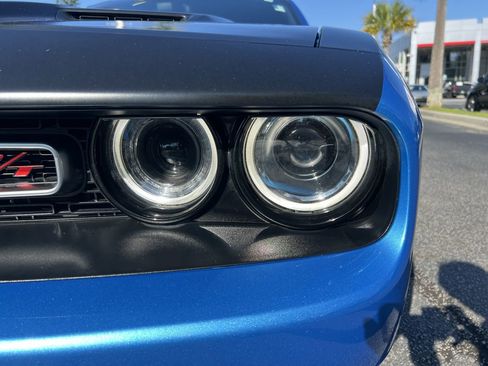 Used 2015 Dodge Challenger R/T Scat Pack RWD image 6