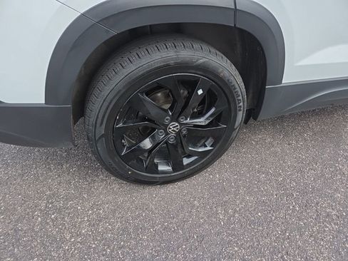 Used 2023 Volkswagen Taos SE image 7