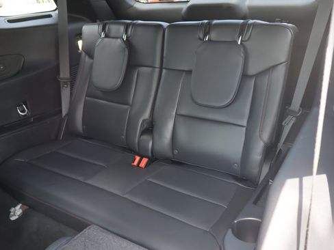 Used 2025 Ford Explorer ST AWD/4WD image 11