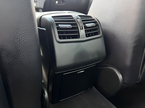 Used 2014 Mercedes-Benz E 350 4MATIC Sedan image 18