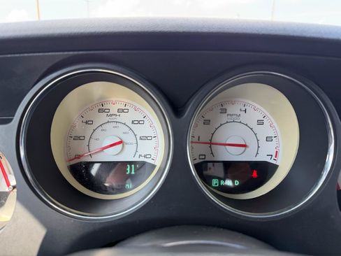 Used 2014 Dodge Challenger SXT RWD image 14