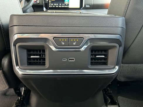 Used 2026 GMC Sierra 1500 Denali w/ Technology Package AWD/4WD image 15