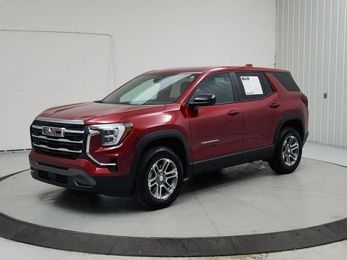 Used 2026 GMC Terrain Elevation w/ Technology Package II FWD image 3