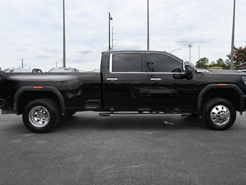 Used 2025 GMC Sierra 3500 Denali AWD/4WD image 11