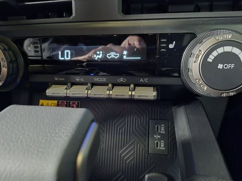 New 2025 Toyota Tacoma SR5 image 31