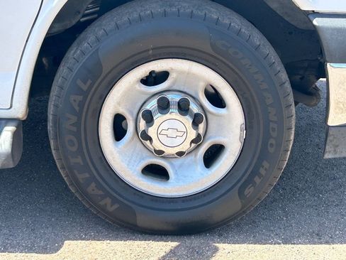 Used 2019 Chevrolet Express 3500 LT w/ LT Preferred Equipment Group RWD image 10
