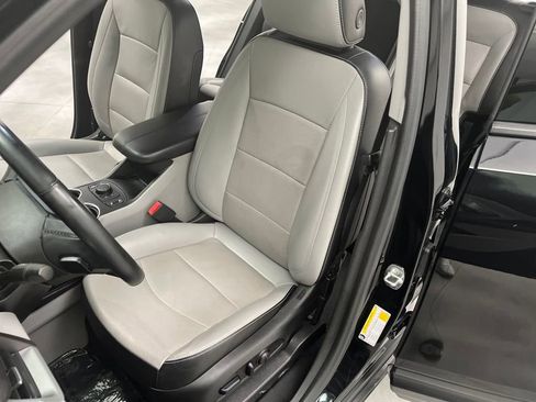 Used 2024 GMC Terrain SLT image 9