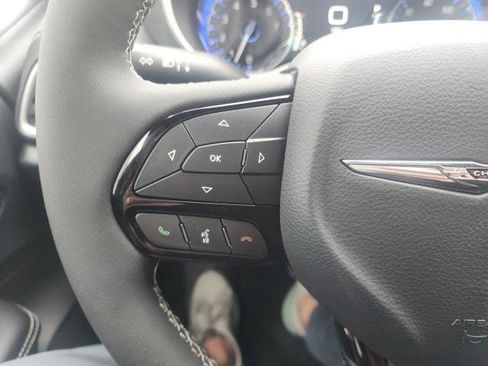 New 2026 Chrysler Pacifica Select image 14