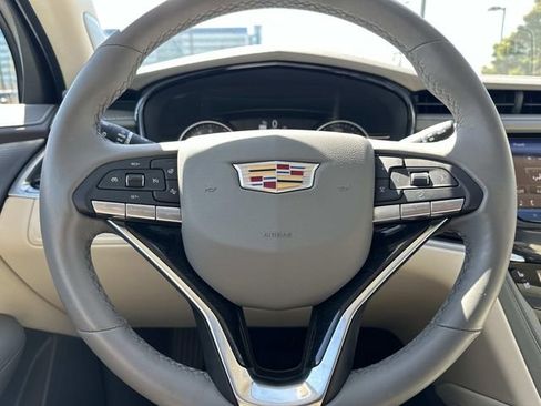 Used 2024 Cadillac XT6 Premium Luxury AWD/4WD image 21