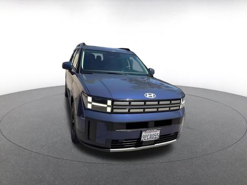 Used 2025 Hyundai Santa Fe SEL image 2