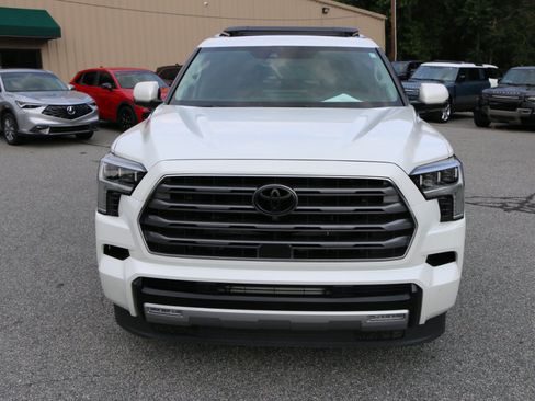 Used 2024 Toyota Sequoia Limited w/ Tow Technology Package AWD/4WD image 11