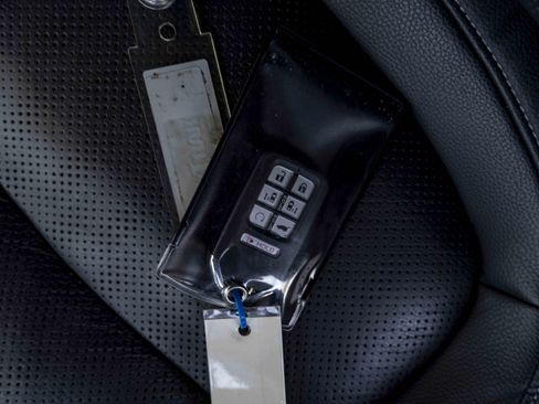 Used 2024 Honda Odyssey Elite image 51