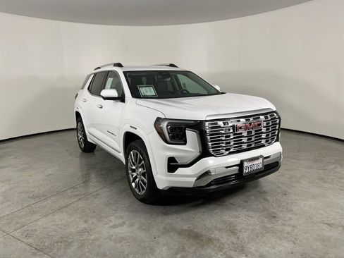 Used 2026 GMC Terrain Denali AWD/4WD image 2