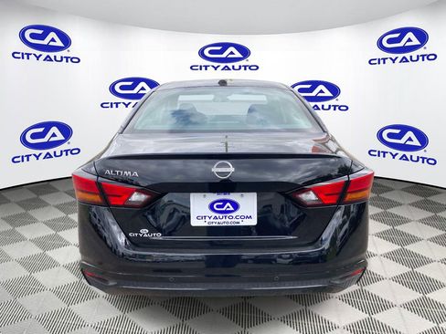Used 2025 Nissan Altima 2.5 SV image 4