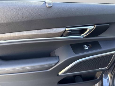 Used 2025 Kia Telluride EX X-Line image 18