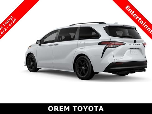 New 2026 Toyota Sienna XLE Woodland Edition image 6