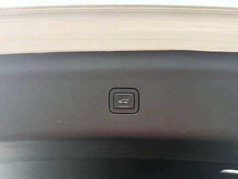 Used 2020 Buick Enclave Essence FWD image 6