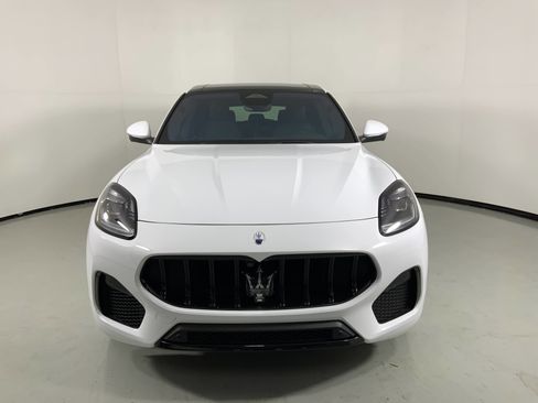 Certified 2023 Maserati Grecale Modena image 5