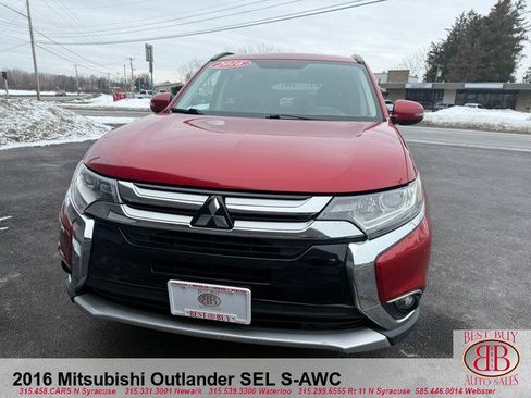 Used 2016 Mitsubishi Outlander SEL image 8