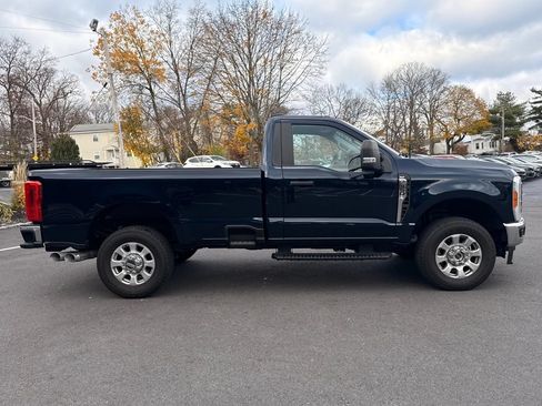 Used 2023 Ford F350 XLT w/ FX4 Off-Road Package AWD/4WD image 6