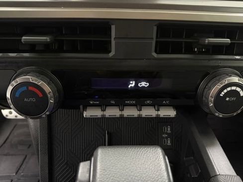 Used 2024 Toyota Tacoma TRD Sport image 18