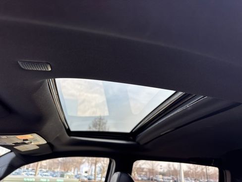 Used 2023 Toyota Tacoma Limited image 18