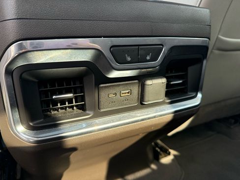 Used 2019 GMC Sierra 1500 SLT w/ SLT Premium Package image 17