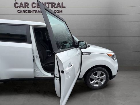 Used 2017 Kia Soul w/ Convenience Package image 13