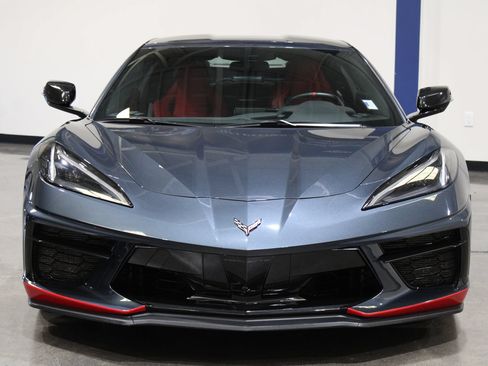 Used 2021 Chevrolet Corvette Stingray Coupe w/ Z51 Performance Package RWD image 6