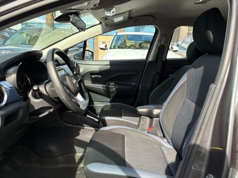 Used 2025 Nissan Versa SV FWD image 24