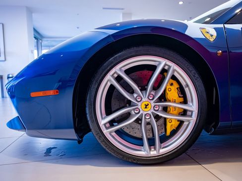 Used 2017 Ferrari 488 Spider image 3