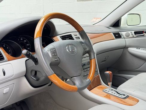 Used 2005 Lexus ES 330 FWD image 13