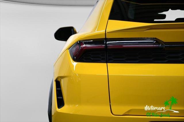 Used 2025 Lamborghini Urus SE AWD/4WD image 6
