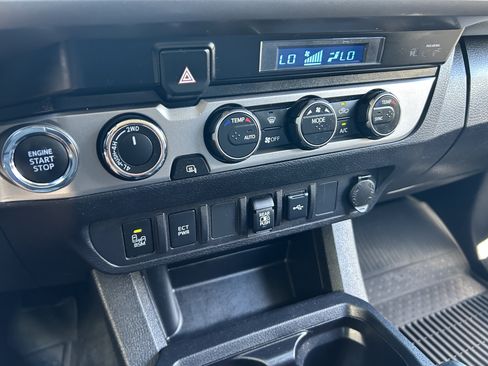 Used 2023 Toyota Tacoma SR5 w/ Technology Package AWD/4WD image 23