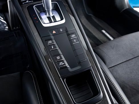 Used 2018 Porsche 911 GT2 RS image 22