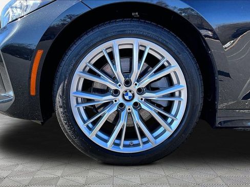 Used 2023 BMW 330i xDrive Sedan w/ Premium Package image 22
