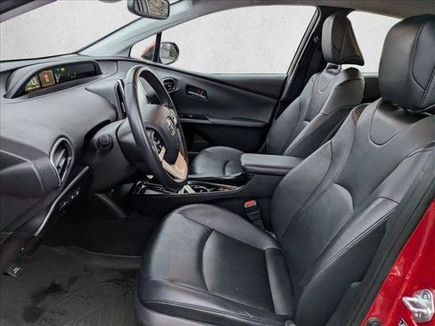 Used 2018 Toyota Prius Prime Advanced image 17