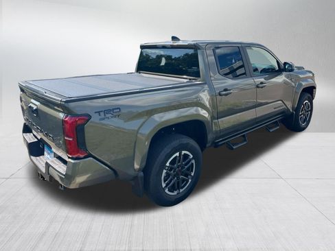 Used 2026 Toyota Tacoma TRD Sport AWD/4WD image 5