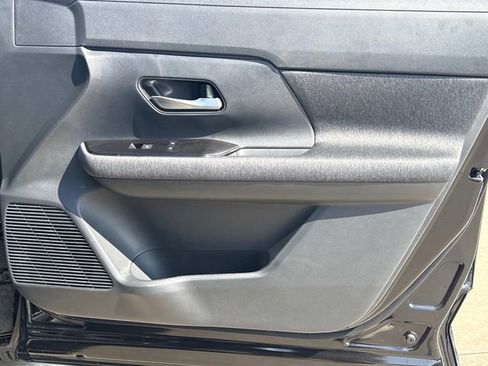 New 2026 Nissan Kicks SV image 16