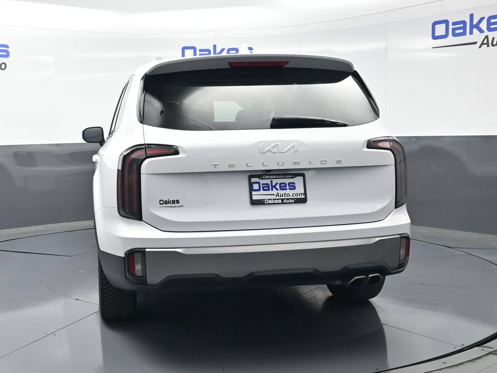 Used 2025 Kia Telluride EX w/ EX Captain's Chair Package FWD image 6