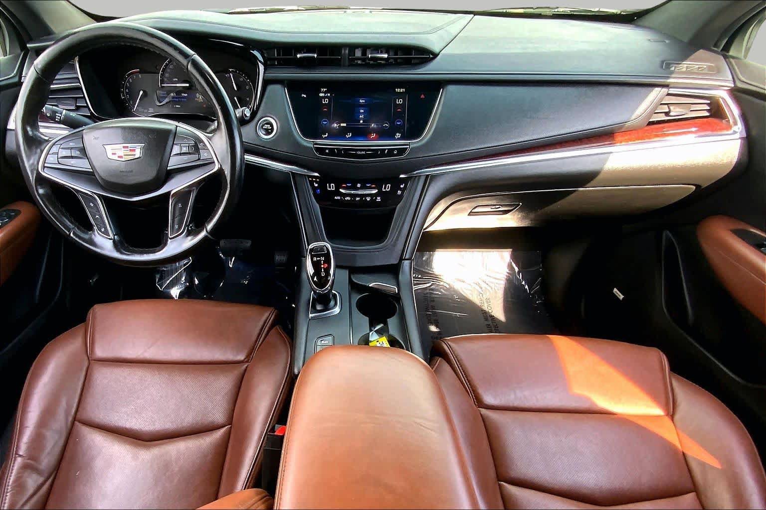 Used 2019 Cadillac XT5 Luxury AWD/4WD image 16