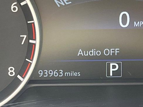 Used 2016 Nissan Murano Platinum w/ Platinum Technology Package FWD image 14