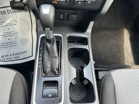 Used 2017 Ford Escape SE w/ Equipment Group 201A AWD/4WD image 30