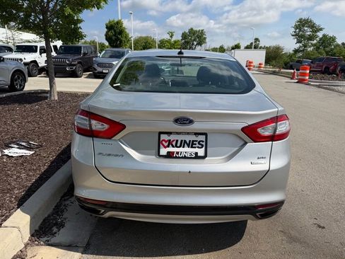 Used 2014 Ford Fusion SE w/ Equipment Group 202A FWD image 8