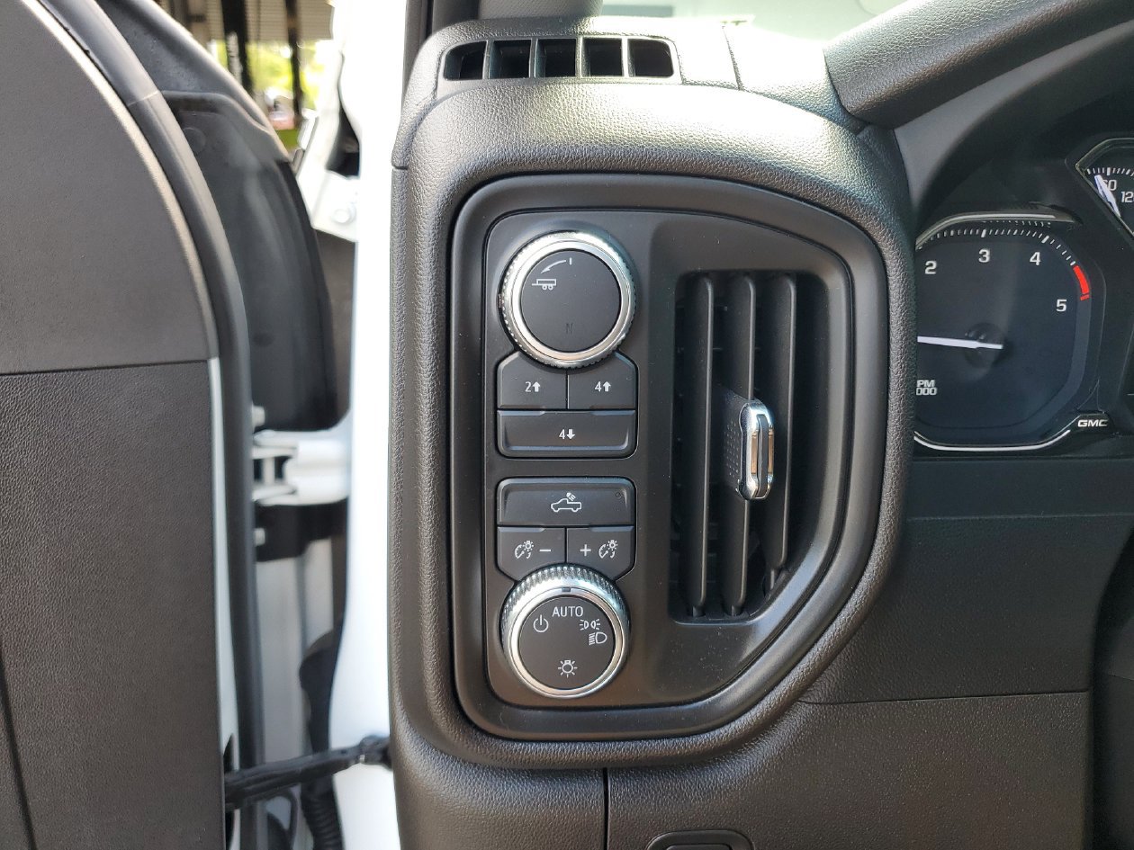 Used 2023 GMC Sierra 2500 Pro w/ Convenience Package AWD/4WD image 30