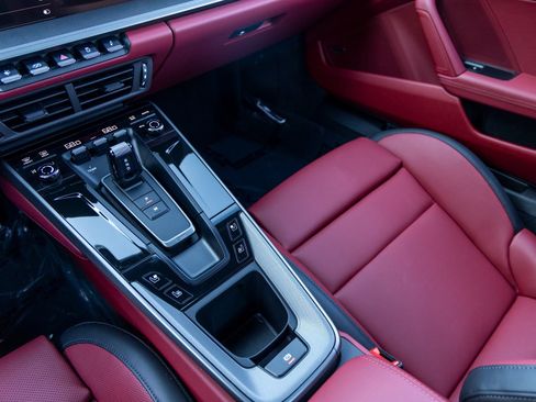 Certified 2026 Porsche 911 Carrera image 40