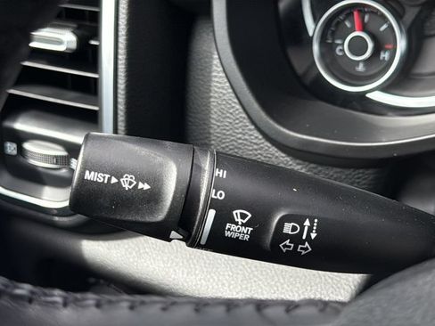 Used 2023 RAM 1500 Laramie AWD/4WD image 31