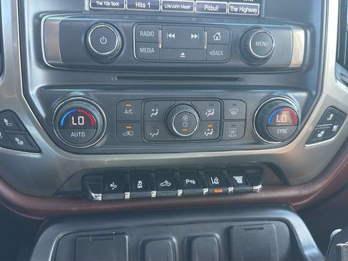 Used 2018 Chevrolet Silverado 2500 High Country AWD/4WD image 16