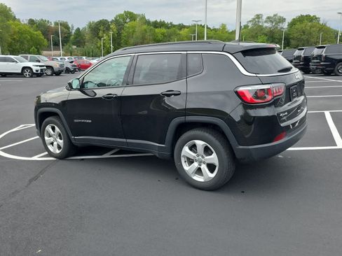 Used 2018 Jeep Compass Latitude w/ Popular Equipment Group AWD/4WD image 4